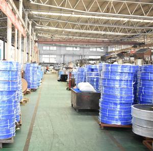 Bomba <span class=keywords><strong>de</strong></span> agua flexible <span class=keywords><strong>para</strong></span> riego, manguera plana con abrazaderas <span class=keywords><strong>para</strong></span> manguera, tubos <span class=keywords><strong>de</strong></span> plástico subterráneos <span class=keywords><strong>de</strong></span> succión y descarga - Product Image 4