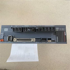 เครื่องขยายสัญญาณเซอร์โวมิตซูบิชิ รุ่น MR-J4-100A ตัวควบคุมมอเตอร์อุตสาหกรรมโลหะ - Product Image 2