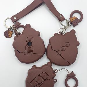 Muestras Gratis - Llaveros Personalizados al por Mayor: Llavero de Silicona con Oso, Colgante 3D de PVC para Bolsos, Llaveros de Niño Baloncestista - Product Image 4