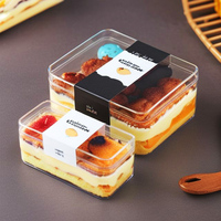 Vente en gros de barquettes à dessert en PS transparent brillant recyclable, barquettes à gâteau triangulaires, boîtes à gâteau en plastique blanc