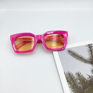 Occhiali da <span class=keywords><strong>sole</strong></span> quadrati colorati per bambini accessori per ragazze giocattoli per bambini decorazione parasole occhiali per bambini con montatura grande - Product Image 5