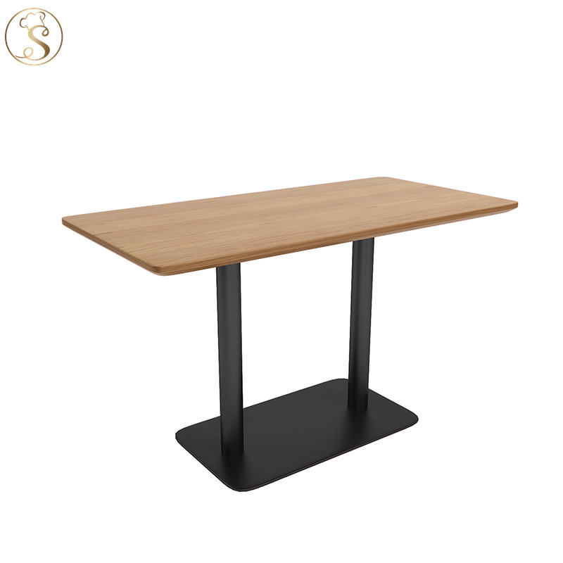 โต๊ะสี่เหลี่ยม