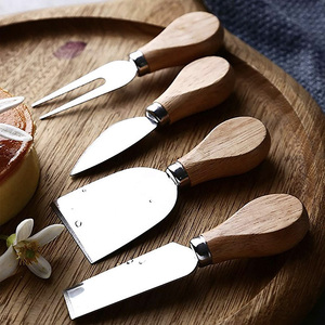 Vente directe d'usine, ensemble de 4 outils à fromage en acier inoxydable avec manche en bois, fourchette et couteau - Product Image 4