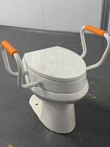 Sedile WC Moderno Rotondo Rialzato con Coperchio, Maniglie di Sicurezza, Copertura per WC in Plastica - Product Image 4