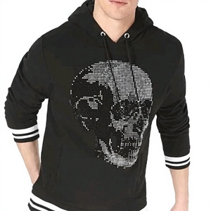 Sudadera con Capucha Negra para Hombre, 100% Algodón, Bordado con Pedrería, Estilo Gótico, Corte Regular, Ropa para Vacaciones de Invierno - Product Image 1