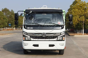 Camion balayeuse électrique haute pression pour lavage en profondeur avec rouleau de broyage intégré pour le nettoyage des taches d'huile et de boue durcies - Product Image 6