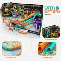 Équipement de terrain de jeu intérieur pour enfants avec piscine à balles sur le thème du carnaval, toboggan triple tube, carrousel, zone de jeux et structure d'escalade