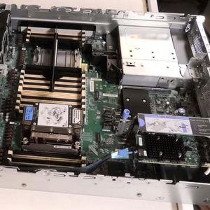 Servidor en rack 2U SR650 V2 en oferta, 32 ranuras de memoria DDR4, compatible con 32 unidades NVMe con adaptadores de conmutación NVMe, 8 ranuras PCIe 4.0 - Product Image 4