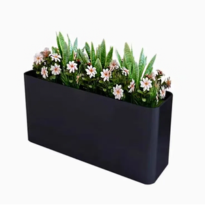 Boîtes à fleurs sur mesure disponibles, adaptées à une utilisation dans les balcons, les espaces publics des villas, les centres de jardinage et autres lieux. - Product Image 4