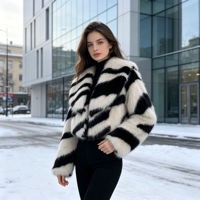Manteau en fausse fourrure de renard pour femme, logo personnalisé, hiver, chaud, luxe, taille, couleur et tissu personnalisables, col rabattu, rayures