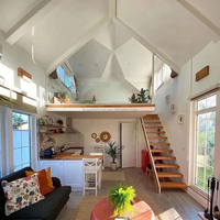 Chalet de conception unique de 30 m² avec lit mezzanine, cabane préfabriquée dans les bois, maison en A-frame en Espagne