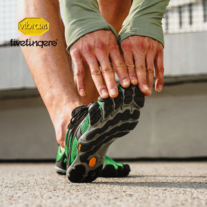 Chaussures de course professionnelles Vibram FiveFingers pour hommes, légères et respirantes, avec semelle extérieure en caoutchouc, idéales pour l'entraînement au marathon et le fitness pieds nus. - Product Image 3