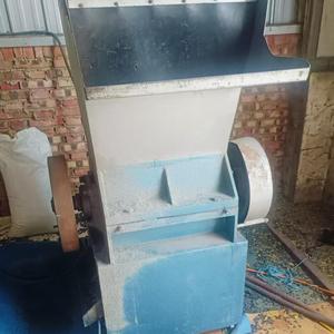 Máquina de Moldeo por Extrusión-Soplado Usada de Bajo Costo para Fabricación de Botellas y Bidones de HDPE, en Estado Comprobado y Lista para Usar - Product Image 5