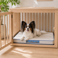 Grand tapis de sol pour cage à chien avec dessus matelassé, côtés transparents et base antidérapante pour les espaces de repos des animaux de compagnie