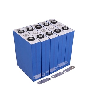 แบตเตอรี่ลิเธียมไอรอนฟอสเฟตแบบแท่งปริซึม 280Ah รุ่นใหม่ ปี 2020 - Product Image 1