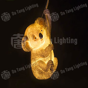 รูปปั้นโคอาล่าไฟ LED ทำจากไฟเบอร์กลาส สำหรับตกแต่งสวนและสวนสาธารณะในช่วงคริสต์มาส - Product Image 3