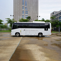 Guangtong Nouveau Mini-autocar Diesel 7m 8m Automatique 4x2 Moteur Avant 16-35 Places 4-6L Euro 4-6