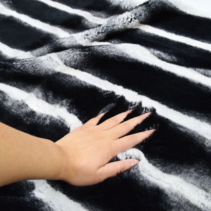 Placa de Piel de Conejo Rex con Diseño de <span class=keywords><strong>Chinchilla</strong></span> - Product Image 5