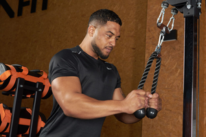 MCG Steel Triceps <span class=keywords><strong>Pl</strong></span> Down Rope - Draagbaar & Duurzaam voor Gym Workouts en Krachttraining - Product Image 5