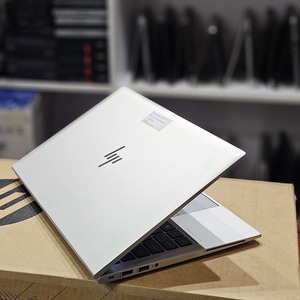 Ordinateur portable professionnel HP EliteBook 845G8 avec processeur AMD Ryzen <span class=keywords><strong>7</strong></span> <span class=keywords><strong>5800U</strong></span>, 8 Go de RAM DDR4, SSD 256 Go, écran 14 pouces, fin et léger, processeur 8 cœurs - Product Image 4