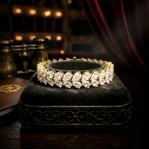 Bracelet tennis en or jaune avec diamants marquise, bracelet de luxe pour femme à maillons en forme de feuille, bijou élégant pour mariage ou anniversaire - Product Image 1