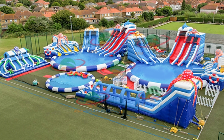 parque-tematico-com-piscinas-inflavel parque-tematico-azul-inflavel