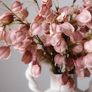 Lanterne en polyester faite à la main, à simulation réaliste avancée, avec poudre <span class=keywords><strong>de</strong></span> brume <span class=keywords><strong>de</strong></span> <span class=keywords><strong>pâte</strong></span> <span class=keywords><strong>de</strong></span> haricot et design <span class=keywords><strong>de</strong></span> branche <span class=keywords><strong>de</strong></span> <span class=keywords><strong>fruit</strong></span>, pour la maison et la remise des diplômes - Product Image 4