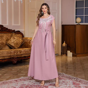 Robes de femmes musulmanes robes légères de luxe pailletées du Moyen-Orient et robes de soirée abaya - Product Image 2