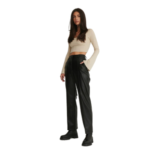 <span class=keywords><strong>Haut</strong></span> court sexy et tendance pour femme avec logo personnalisé, manches <span class=keywords><strong>pagode</strong></span> longues, idéal pour le yoga et l'entraînement - Product Image 4
