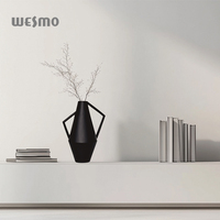 Ornement nordique pour salon Table décoration de la maison minimaliste objets décoratifs résine Pot de fleur Vase