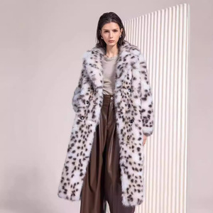 Chaqueta de piel de leopardo de Nieve negra de manga larga para mujer Abrigo de piel falsa de talla grande para invierno-A prueba de viento y cálido con patrón de animales - Product Image 1