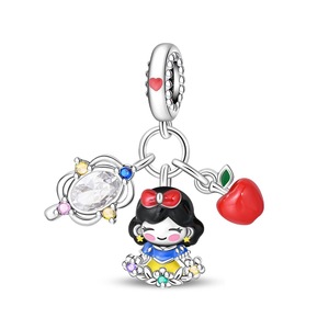 Este adorable conjunto de colgantes de dibujos animados presenta diseños de unicornio, muñeco de nieve, ratón y globo. Hecho de latón blanco - Product Image 2