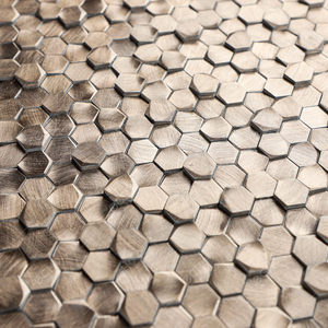 Mosaïque métallique 3D hexagonale en aluminium avec support en maille or rose pour usage hôtelier - Product Image 4