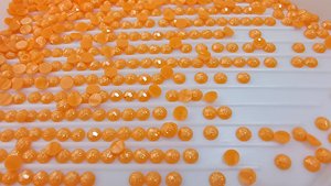 ลูกปัด<span class=keywords><strong>เพชร</strong></span>เรซิ่นทรงกลม/สี่เหลี่ยม สีคลาสสิกแบบ DMC สำหรับงานเพชรปัก DIY พร้อมอุปกรณ์พลาสติกพิมพ์ลาย - Product Image 4