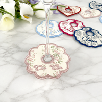 Marqueurs de verres à vin personnalisés en coton brodé floral, cartes nominatives en gros pour banquets, tables de fête, décoration intérieure, signalétique de mariage