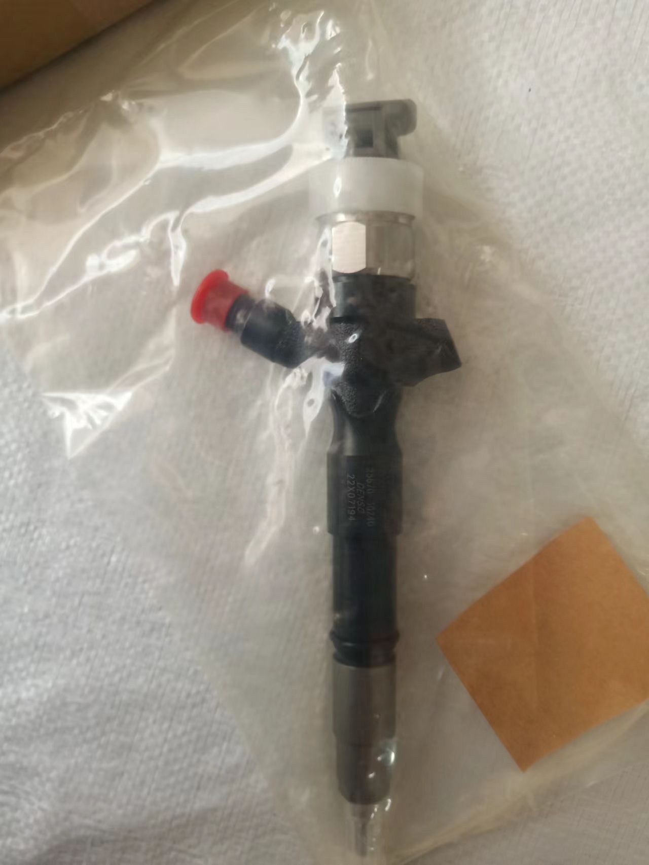 High Quality New Diesel Common Rail Fuel Injector 095000-7380 Fuel Injection Nozzle 23670-30240 For TOYOTA 2KD-FTV