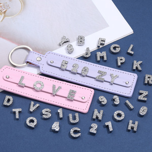 Abalorios de Letras de la A a la Z DIY con Cristales para Llaveros, Abalorios de Números del 0 al 9 de 8.5MM de Ancho con Pedrería para Cinturones y Cadenas de Teléfono Móvil DIY - Product Image 1