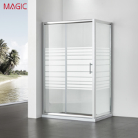 Paroi de douche design avec écran de séparation, bord enveloppé, double porte coulissante dissimulée, en verre revêtu et alliage de zinc pour salle de bain