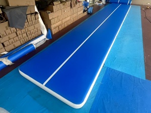 Tapis <span class=keywords><strong>de</strong></span> gymnastique <span class=keywords><strong>gonflable</strong></span> en PVC personnalisé pour <span class=keywords><strong>piste</strong></span> <span class=keywords><strong>de</strong></span> course, épaisseur 10cm/20cm, à bas prix, pour la vente en gros - Product Image 2