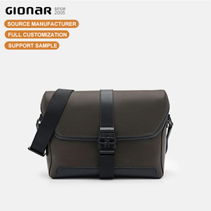 <span class=keywords><strong>Sac</strong></span> pour hommes entièrement personnalisé <span class=keywords><strong>sac</strong></span> de messager en cuir véritable de luxe à la mode pour hommes <span class=keywords><strong>sac</strong></span> latéral de haute qualité en cuir de veau à bandoulière - Product Image 1
