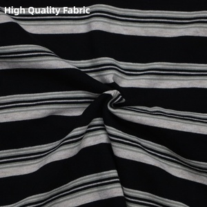 Camiseta a Rayas Casual de Moda, de Alta Calidad, Mezcla de Algodón y Poliéster, Manga Corta, con Botones, Tipo Polo para Hombre, Personalizable - Product Image 6