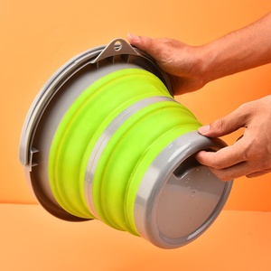Seau pliable en PP vert portable <span class=keywords><strong>avec</strong></span> <span class=keywords><strong>brosse</strong></span> de <span class=keywords><strong>lavage</strong></span> pour <span class=keywords><strong>voiture</strong></span>, usage artistique, pêche en extérieur et ménage - Product Image 4