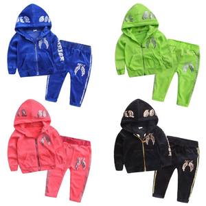 Conjuntos de <span class=keywords><strong>ropa</strong></span> para niños al <span class=keywords><strong>por</strong></span> <span class=keywords><strong>mayor</strong></span> en línea <span class=keywords><strong>ropa</strong></span> deportiva usada compra a granel de China - Product Image 1