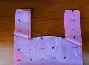 กระเป๋าช้อปปิ้งแบบย่อยสลายได้เสื้อยืด100% แป้งข้าวโพดสีชมพู - Product Image 3