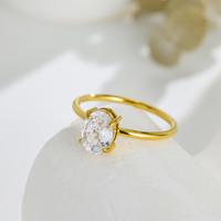 Cincin Oval CZ Gaya Pertunangan Baja Tahan Karat Lapis Emas PVD 4 Prong 8x6mm Solitaire Tahan Air Hipoalergenik Grosir Kustom