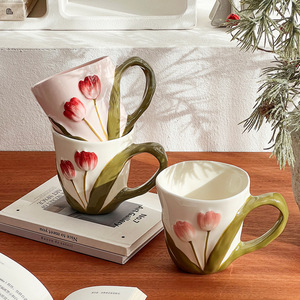 Creative Hand-Painted Tulip Ceramic Mug 500ml Large Capacity Embossed Flower Coffee Cup - Product Image 2