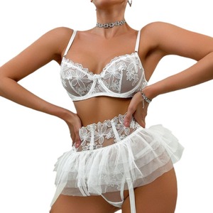 Ensemble de lingerie sexy taille haute <span class=keywords><strong>en</strong></span> maille transparente avec broderie florale, bretelles réglables, string, <span class=keywords><strong>porte</strong></span>-<span class=keywords><strong>jarretelles</strong></span>, jupe <span class=keywords><strong>en</strong></span> tulle <span class=keywords><strong>et</strong></span> <span class=keywords><strong>bas</strong></span> assortis - Product Image 5