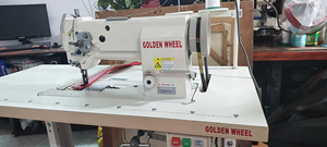 Machine à coudre à plat à alimentation unifiée à aiguille simple Golden Wheel 4150 d'occasion à bas prix, trois machines synchronisées - Product Image 5