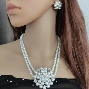 Mode mehrschichtiger Glasperlen-Blumen-Halsband Ohrring-Set Brauthalskette Damen-Schmuck