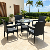 Meubles d'extérieur classiques modernes, table et chaises de salle à manger en aluminium et rotin durables, coussin imperméable pour villa, hôtel